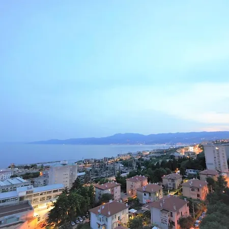 Smaragd Apartament *